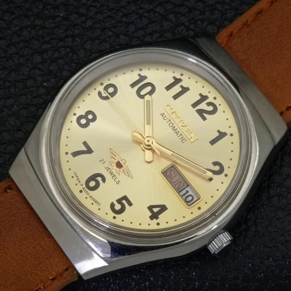 Vintage 1973 Citizen Automatic Mens Silver Watch W/daydate & Gold accents